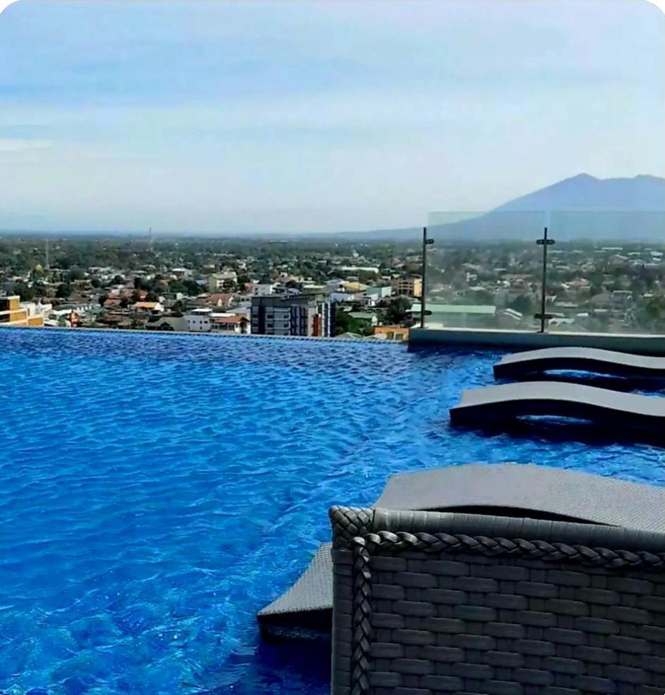 One Euphoria Prime Suite Hotel 앙헬레스 외부 사진