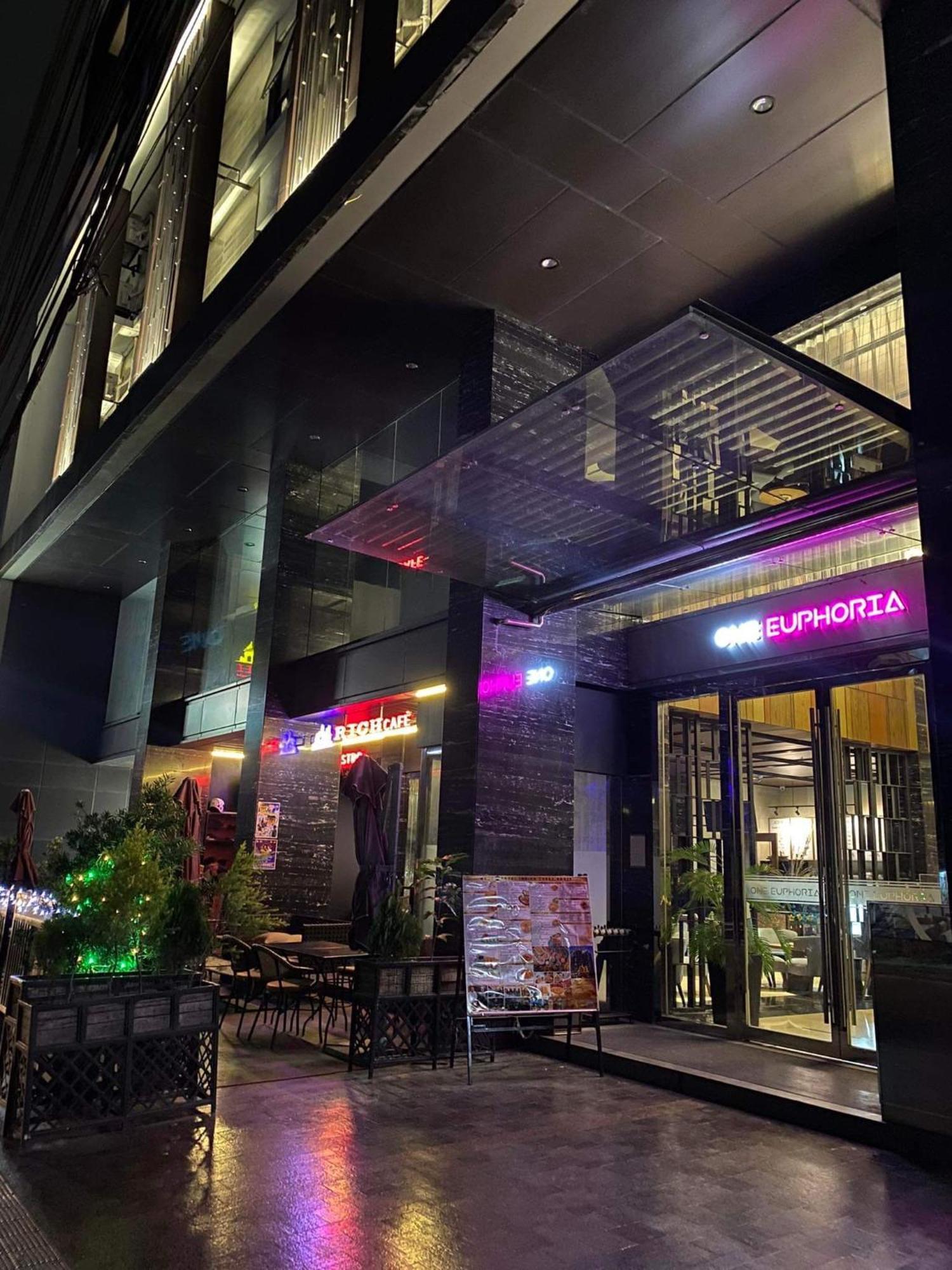 One Euphoria Prime Suite Hotel 앙헬레스 외부 사진